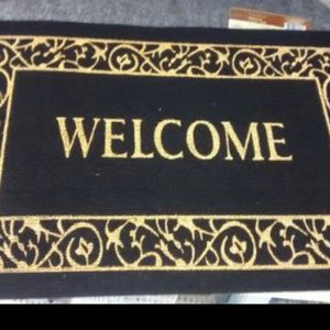 Meet your Posher, Thia